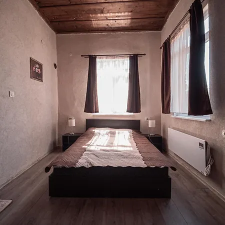 Pensiune светулките Fireflies 4*