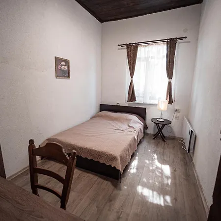 светулките Fireflies 4* Borintsi