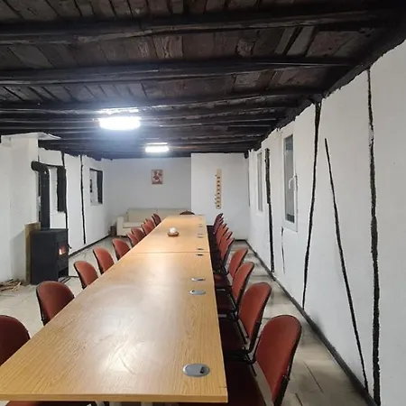 светулките Fireflies Penzion 4*