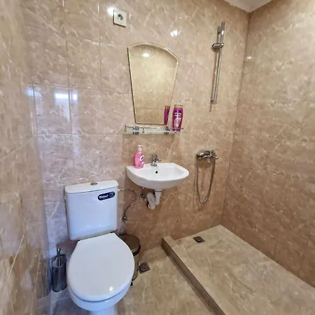 светулките Fireflies Penzion 4*